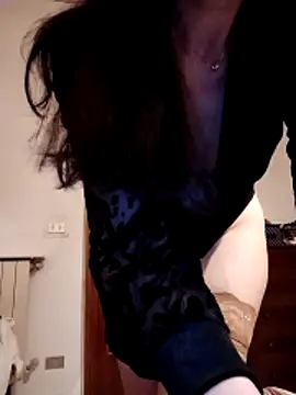 Snapshot of 1hotgirl1 chatting on 04.16.26 1hotgirl1 online show from 04.16.26