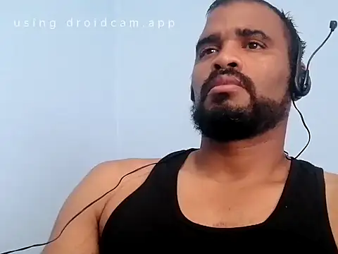 Snapshot of YOX22 chatting on 02.28.25 YOX22 online show from 02.28.25