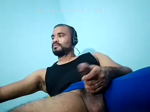 Snapshot of YOX22 chatting on 03.13.25 YOX22 online show from 03.13.25