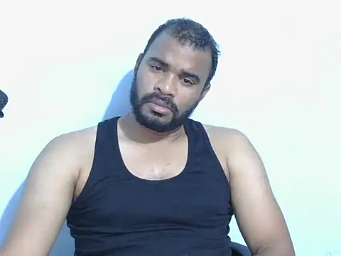 Snapshot of YOX22 chatting on 10.10.25 YOX22 online show from 10.10.25