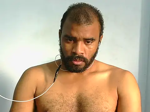 Snapshot of YOX22 chatting on 02.11.26 YOX22 online show from 02.11.26