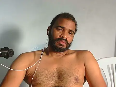 Snapshot of YOX22 chatting on 02.12.26 YOX22 online show from 02.12.26