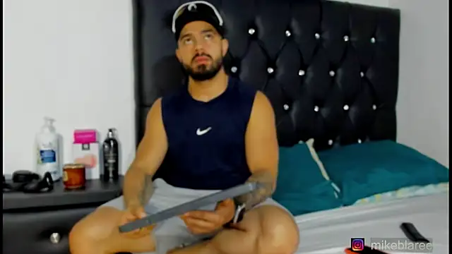 Snapshot of mikeblaree chatting on 04.09.26 mikeblaree online show from 04.09.26