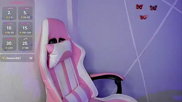 Snapshot of Shari_Watson chatting on 03.08.25 Shari Watson online show from 03.08.25