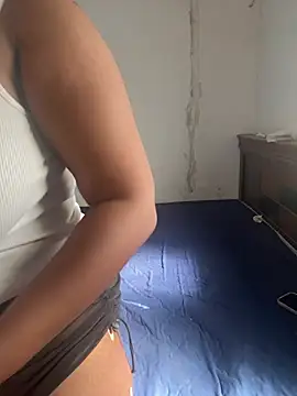 Snapshot of xxxsrilankagirl chatting on 06.14.26 xxxsrilankagirl online show from 06.14.26