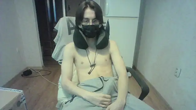 Snapshot of that_handsome_boy chatting on 02.18.25 that handsome boy online show from 02.18.25