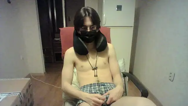 Snapshot of that_handsome_boy chatting on 02.19.25 that handsome boy online show from 02.19.25