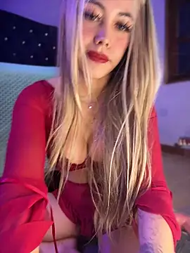 Snapshot of luciana_hunters chatting on 05.13.26 luciana hunters online show from 05.13.26