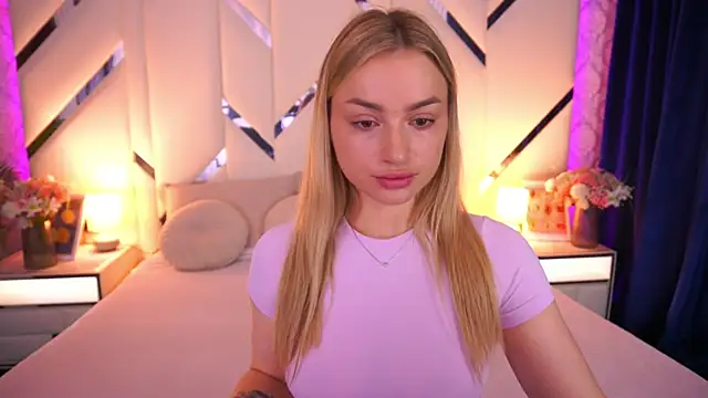 LindsieGreyy online show from 06.07.26