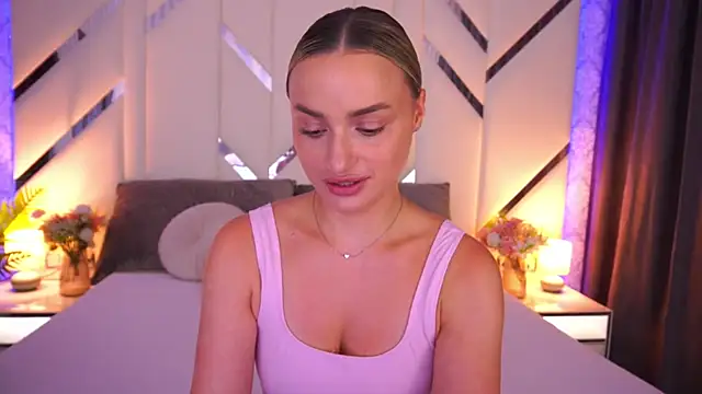 LindsieGreyy online show from 07.20.26
