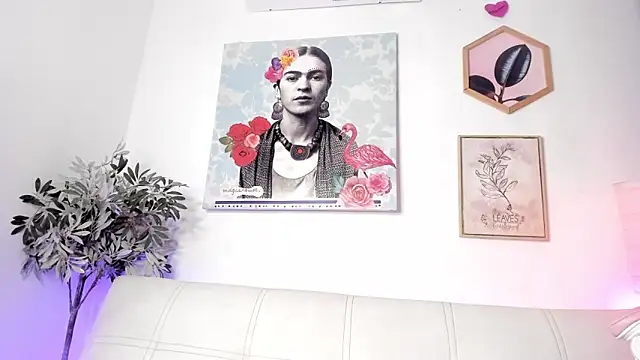 Dhalila  online show from 02.28.25