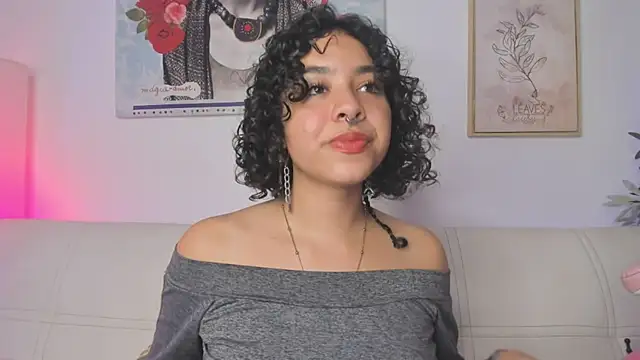 Dhalila  online show from 03.03.25