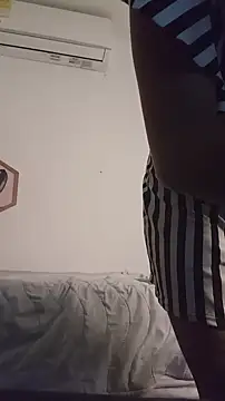 Dhalila  online show from 10.17.25