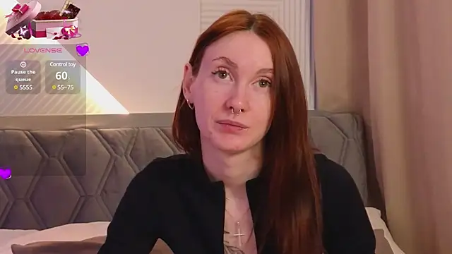 Snapshot of JoYung chatting on 02.22.25 JoYung online show from 02.22.25