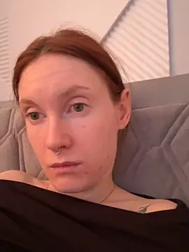 Snapshot of JoYung chatting on 03.23.25 JoYung online show from 03.23.25