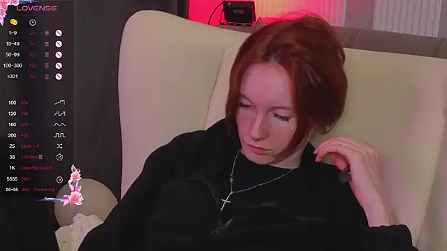 Snapshot of JoYung chatting on 09.26.25 JoYung online show from 09.26.25