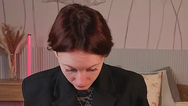 Snapshot of JoYung chatting on 10.13.25 JoYung online show from 10.13.25