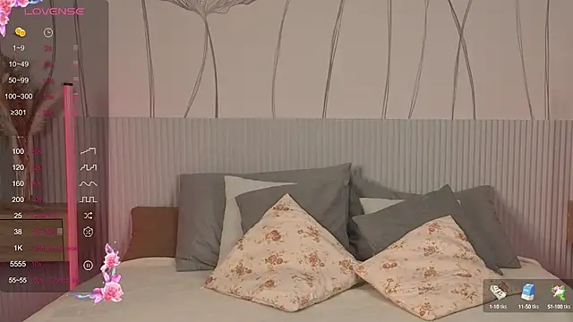 Snapshot of JoYung chatting on 10.16.25 JoYung online show from 10.16.25