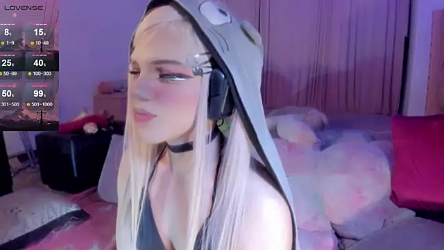 Snapshot of Angelica_Reborn chatting on 12.15.25 Angelica Reborn online show from 12.15.25