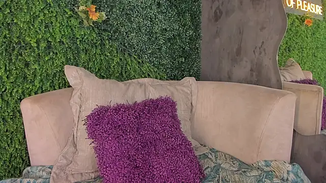 emmiily z online show from 02.26.25