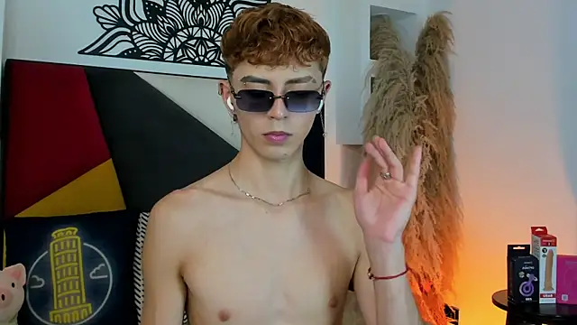 MaikyCooper online show from 12.02.25