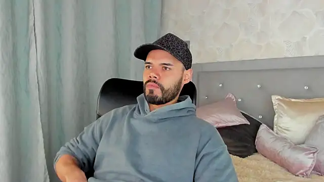 Luke Diaz7 online show from 03.08.25