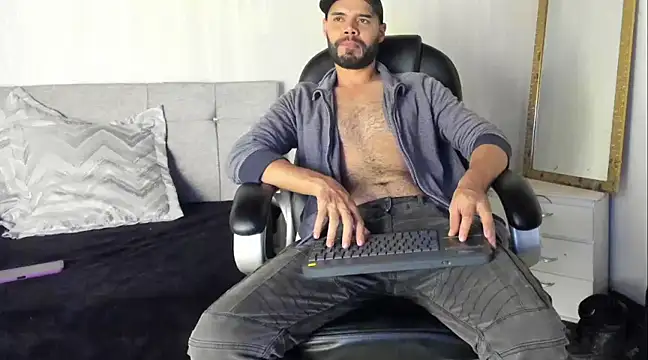 Luke Diaz7 online show from 03.21.25