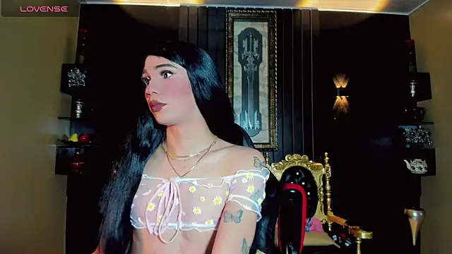 Snapshot of emelly_horny_ chatting on 02.12.25 emelly horny online show from 02.12.25