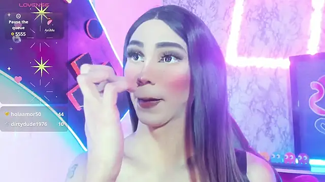 Snapshot of emelly_horny_ chatting on 03.18.25 emelly horny online show from 03.18.25