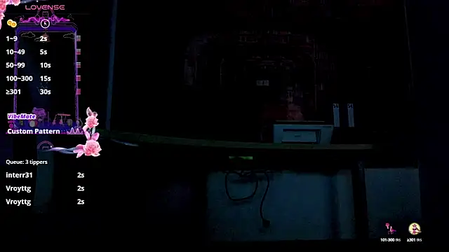 Snapshot of emelly_horny_ chatting on 03.19.25 emelly horny online show from 03.19.25