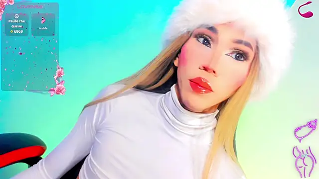 Snapshot of emelly_horny_ chatting on 10.24.25 emelly horny online show from 10.24.25