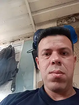 Snapshot of jhon_1988_24 chatting on 05.17.26 jhon 1988 24 online show from 05.17.26