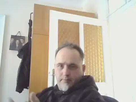 Snapshot of Szolga10 chatting on 02.28.25 Szolga10 online show from 02.28.25