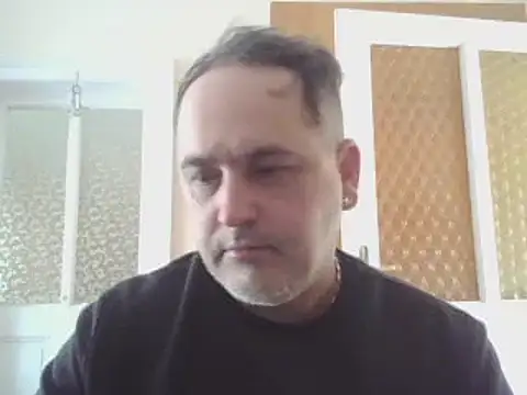 Snapshot of Szolga10 chatting on 03.09.25 Szolga10 online show from 03.09.25