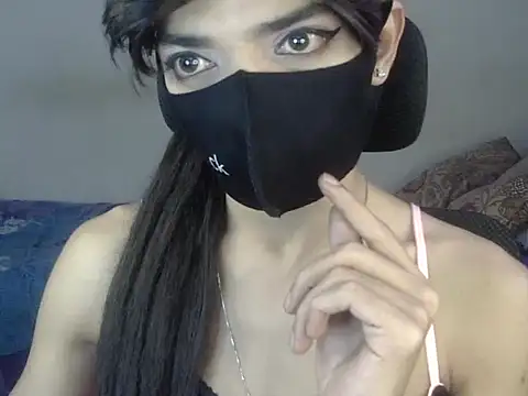 Snapshot of YourCDBitch chatting on 10.11.25 YourCDBitch online show from 10.11.25