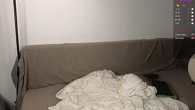 Sakura Moore online show from 05.23.26