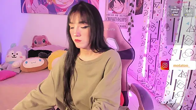 Snapshot of sussanx chatting on 03.17.25 sussanx online show from 03.17.25