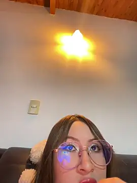 ValentinaOrtiz3 online show from 03.04.25