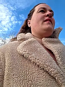 justtess online show from 12.16.25