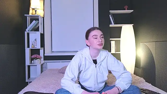 FeliceAldridge online show from 02.14.25