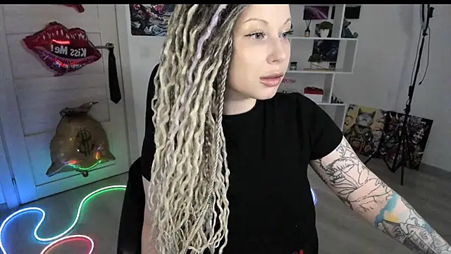 HoneySallyMoore online show from 05.03.26