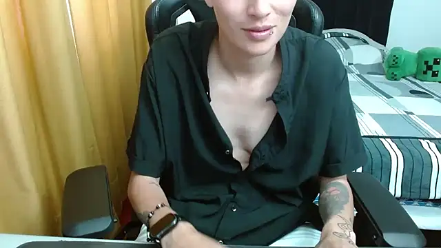 Snapshot of duo_peludoo chatting on 04.27.26 duo peludoo online show from 04.27.26