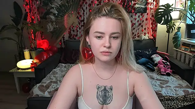 Alexa Pirs online show from 02.09.26