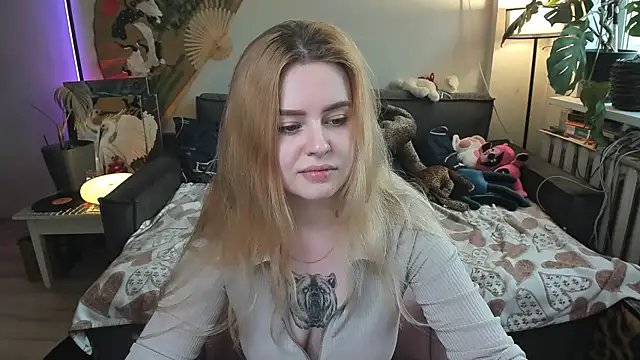 Alexa Pirs online show from 04.24.26