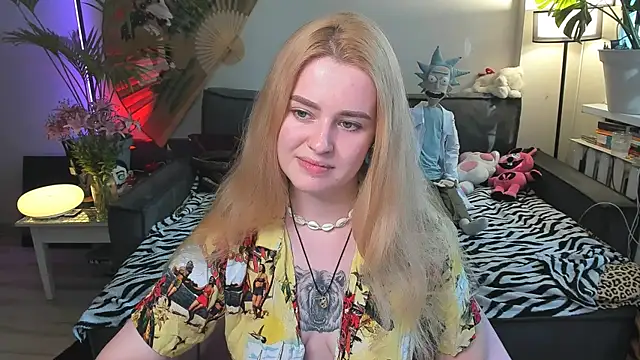 Snapshot of Alexa_Pirs chatting on 07.17.26 Alexa Pirs online show from 07.17.26
