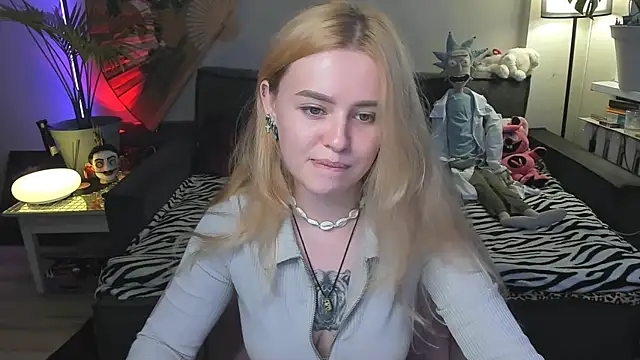 Snapshot of Alexa_Pirs chatting on 07.25.26 Alexa Pirs online show from 07.25.26