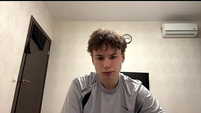 aronrodrigos online show from 02.12.25
