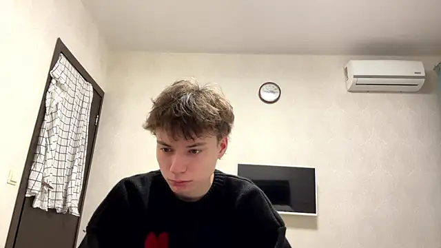 aronrodrigos online show from 02.15.25