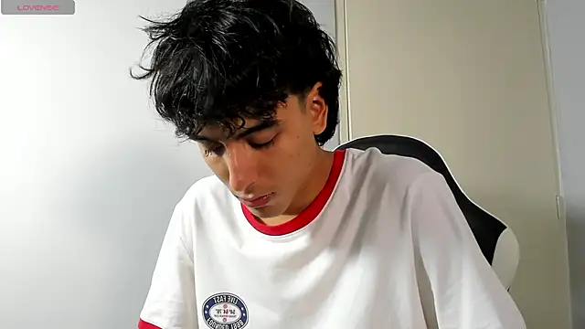 Snapshot of salvatore_montt chatting on 02.24.25 salvatore montt online show from 02.24.25