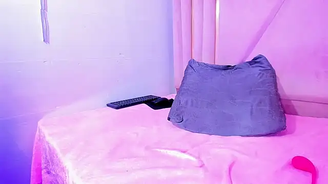 Snapshot of EvansDarling chatting on 03.11.25 EvansDarling online show from 03.11.25